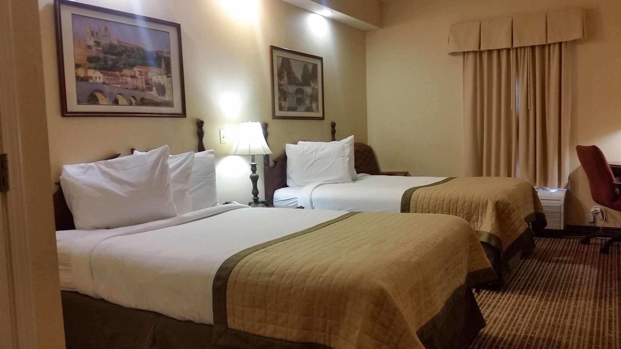 Baymont By Wyndham Lafayette Airport Hotel Exterior photo